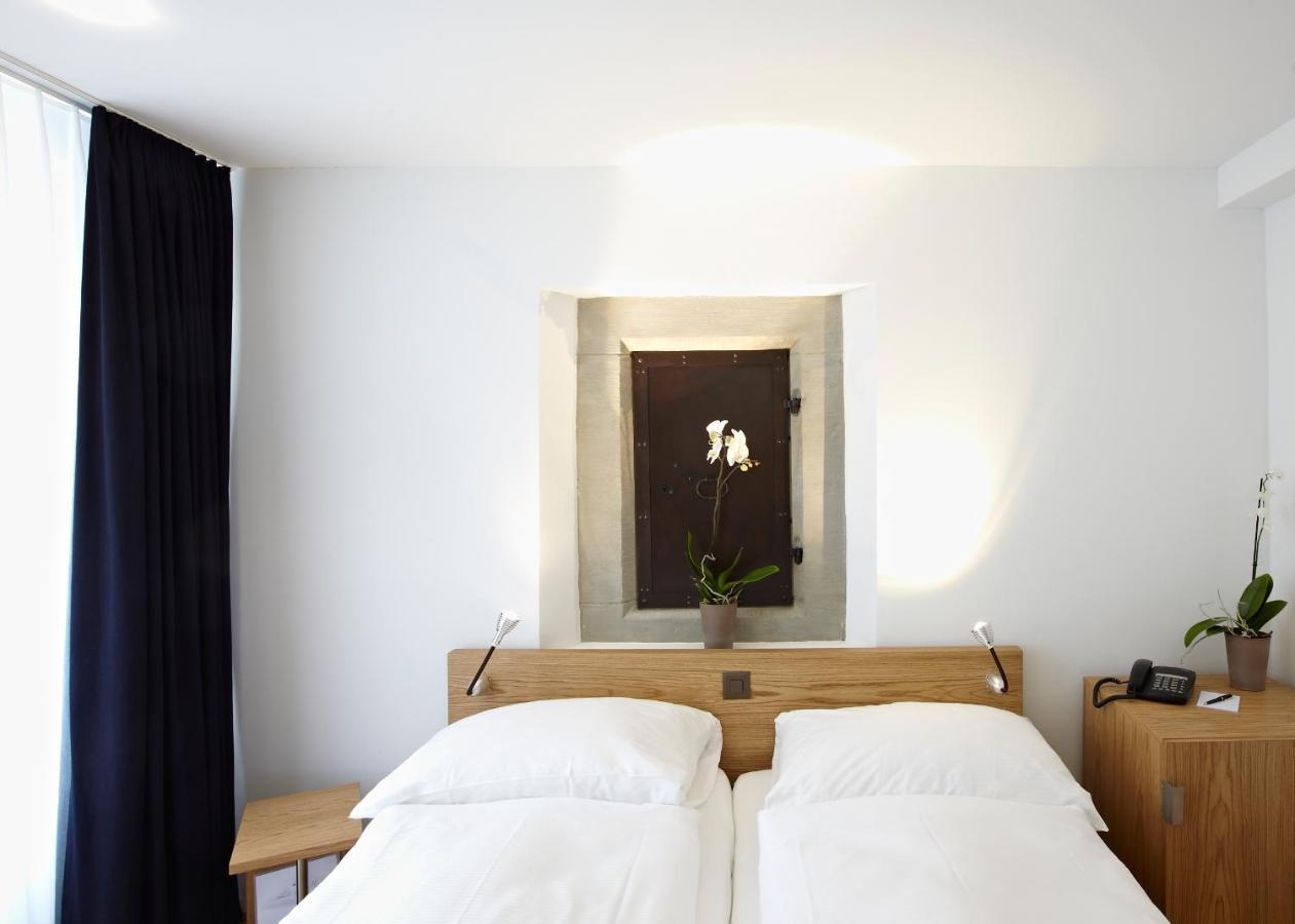 Lestelle - Self Check-in Hotel