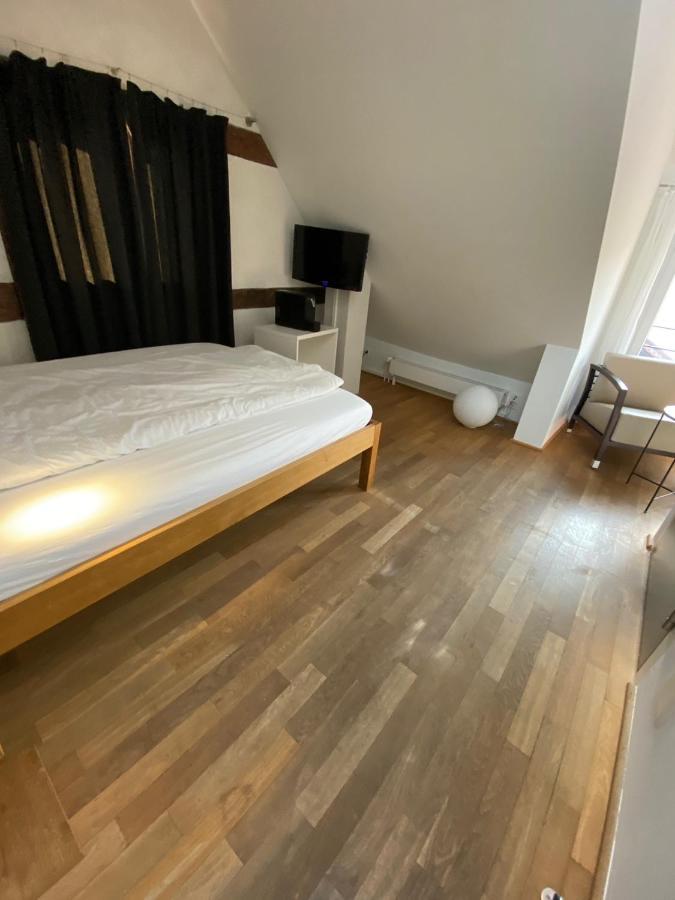 Lestelle - Self Check-in Hotel
